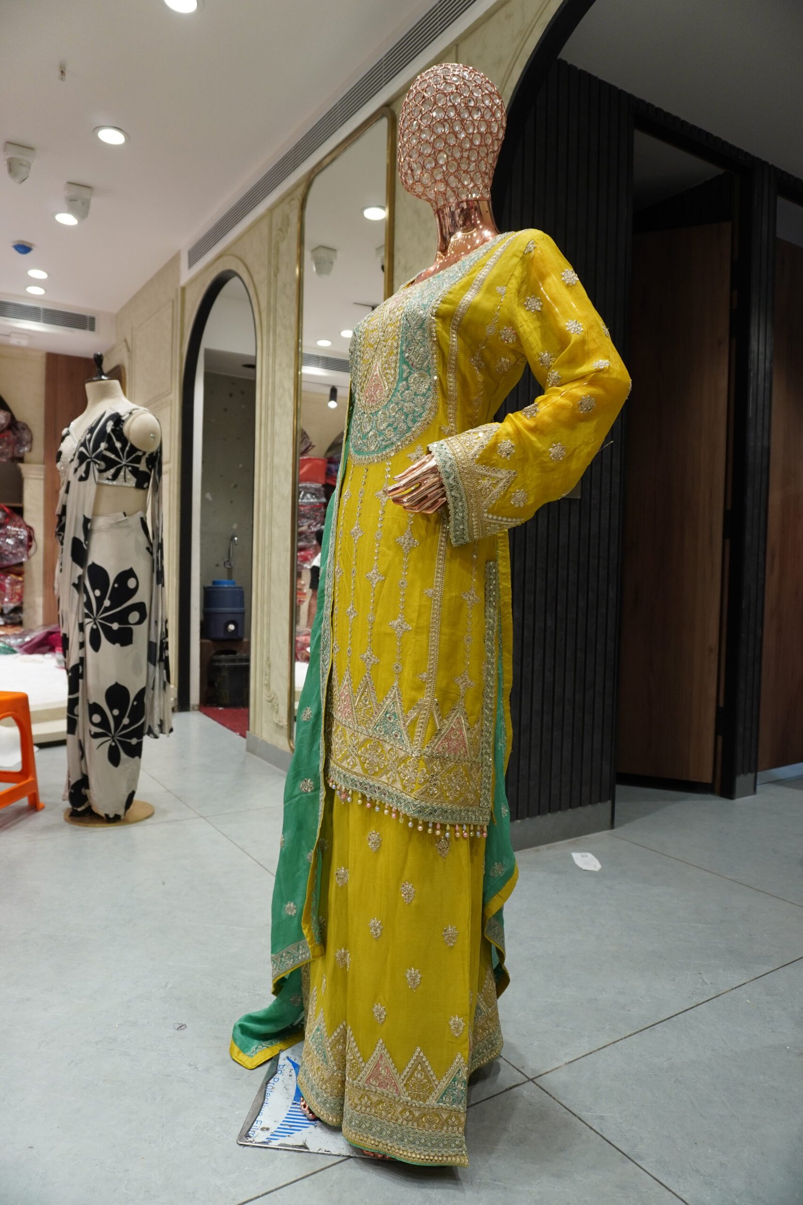 Furkabad Suit - Image 6