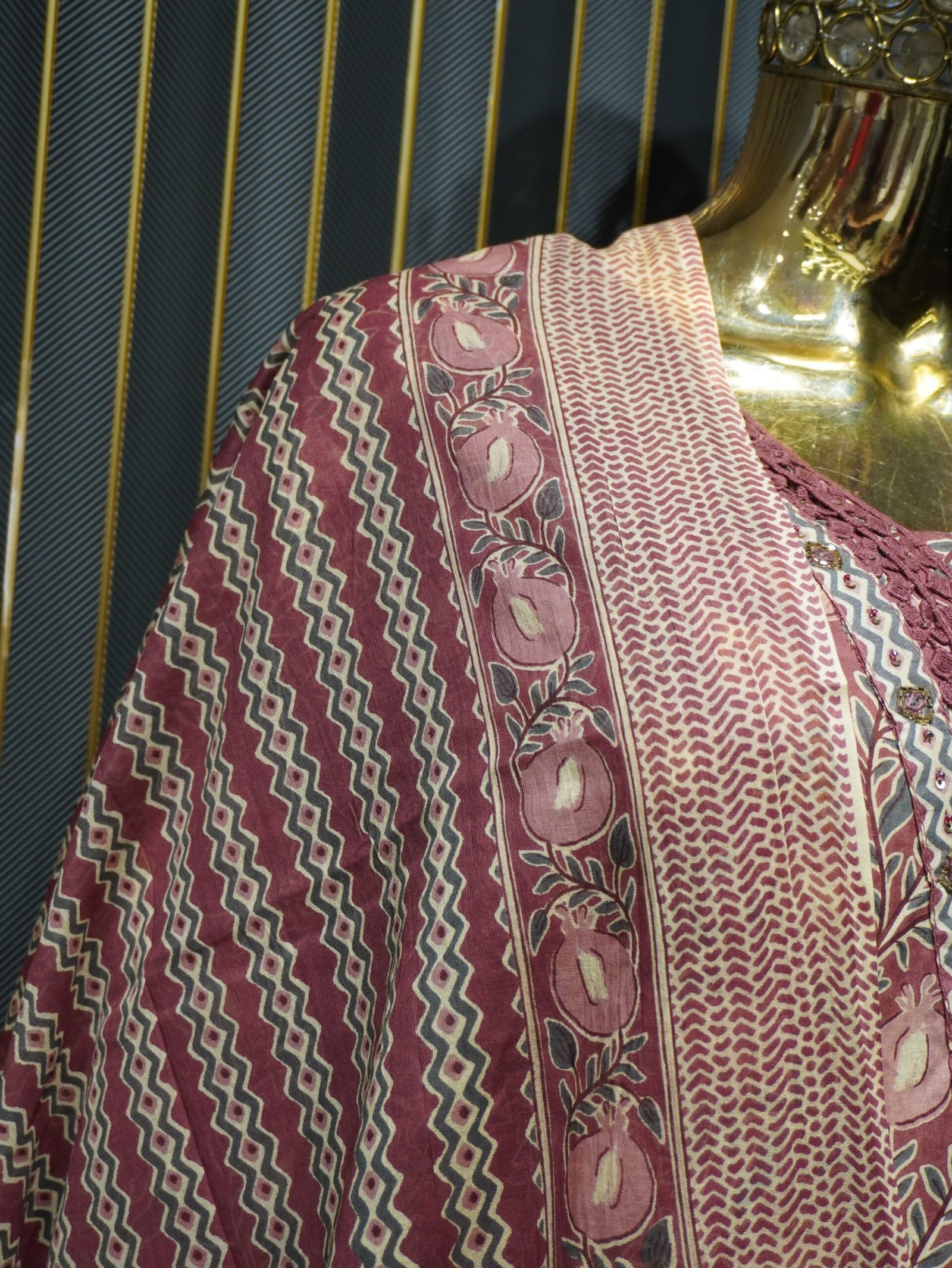 Printed Kurti Set with Dupatta (Dusty Pink) - Image 3