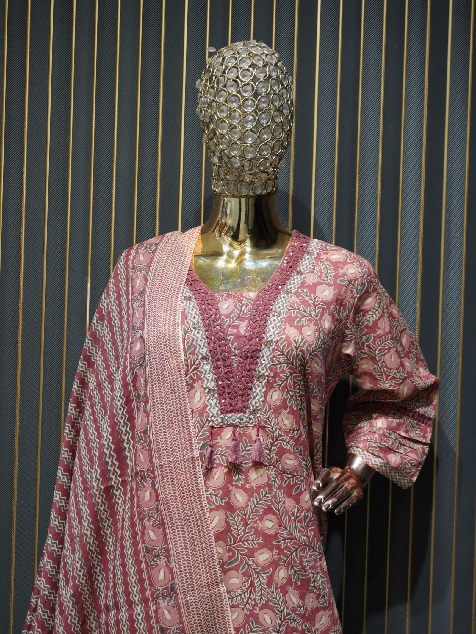 Printed Kurti Set with Dupatta (Dusty Pink) - Image 2