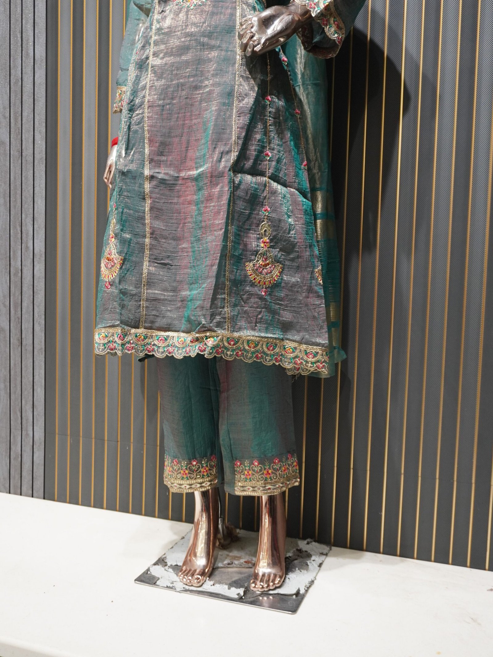 Simar Silk Kurta Pant Dupatta Set (Teal Green) - Image 4